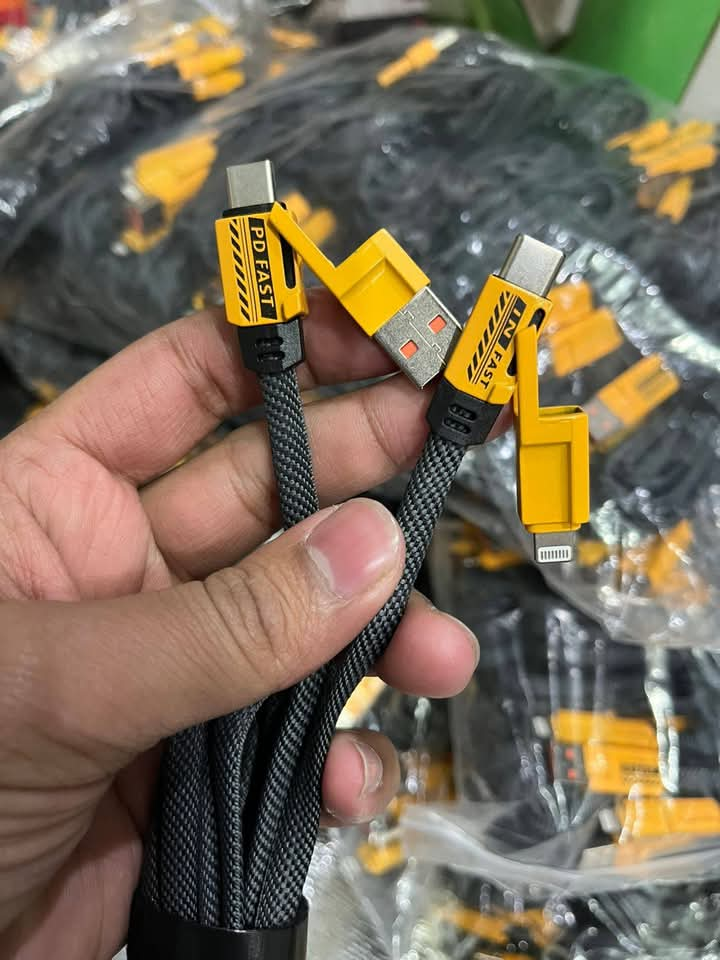 4-in-1 Fast Charging Data Cable