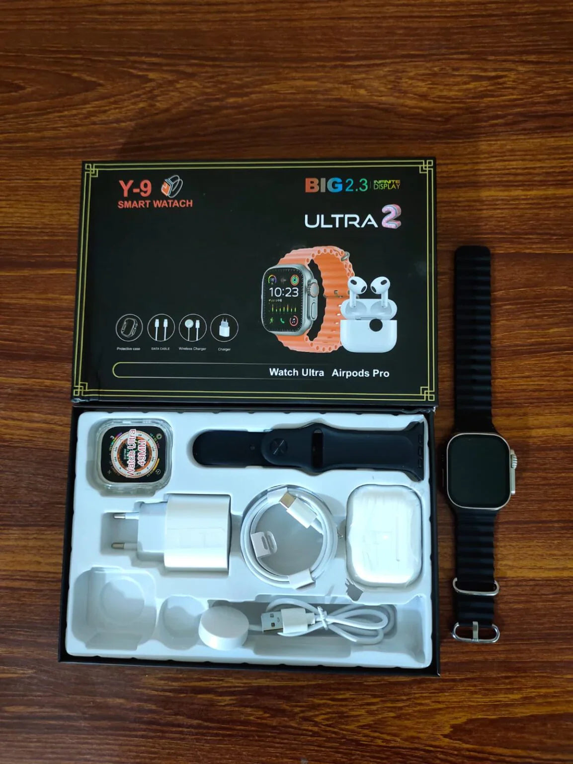 HIGH QUALITY SMART WATCHES WITH 10 STRAPS & AIR BUDS