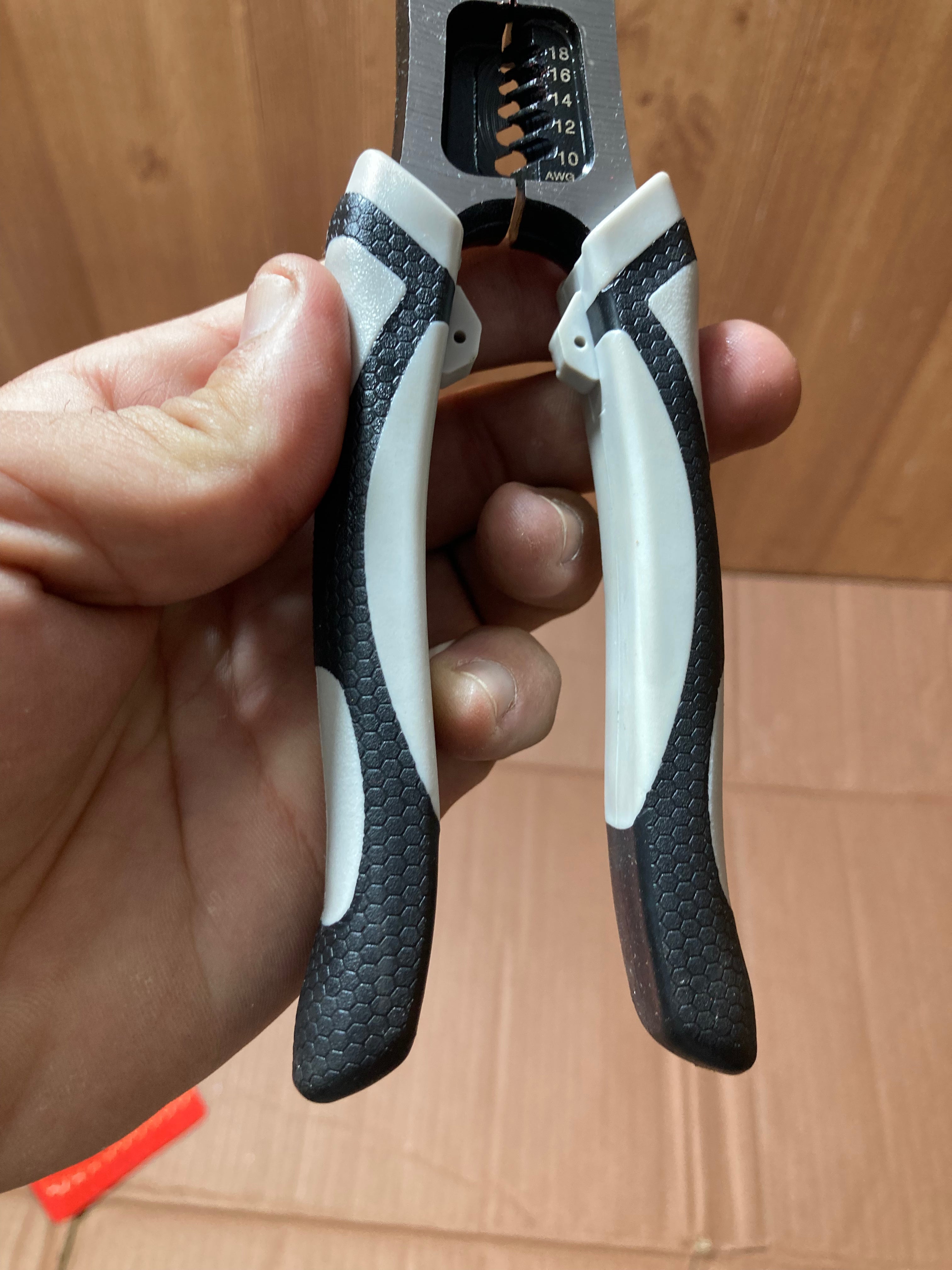 Lot Imported 5-in-1 Multi-functional Pliers