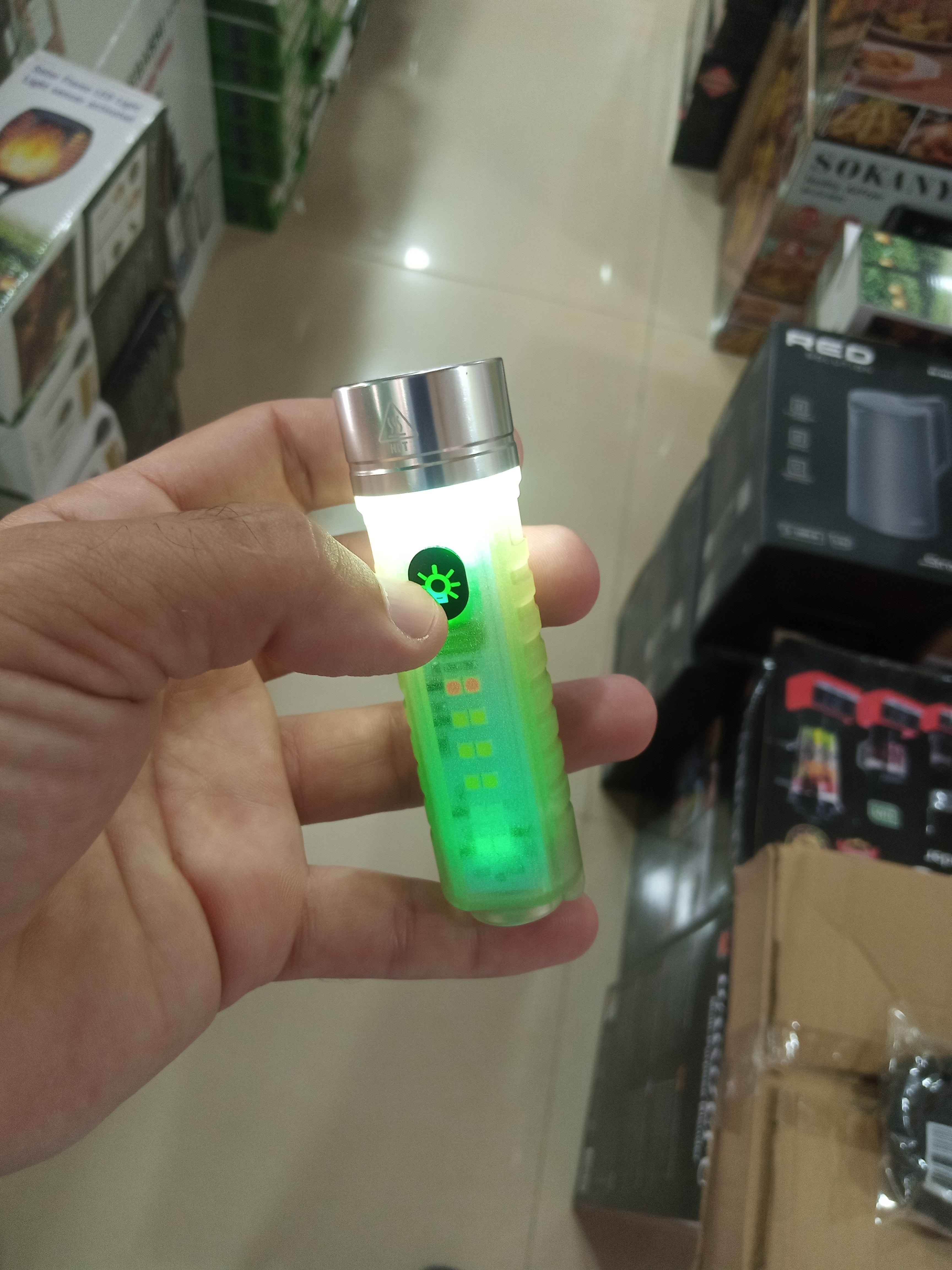 Multifunctional mini flashlight