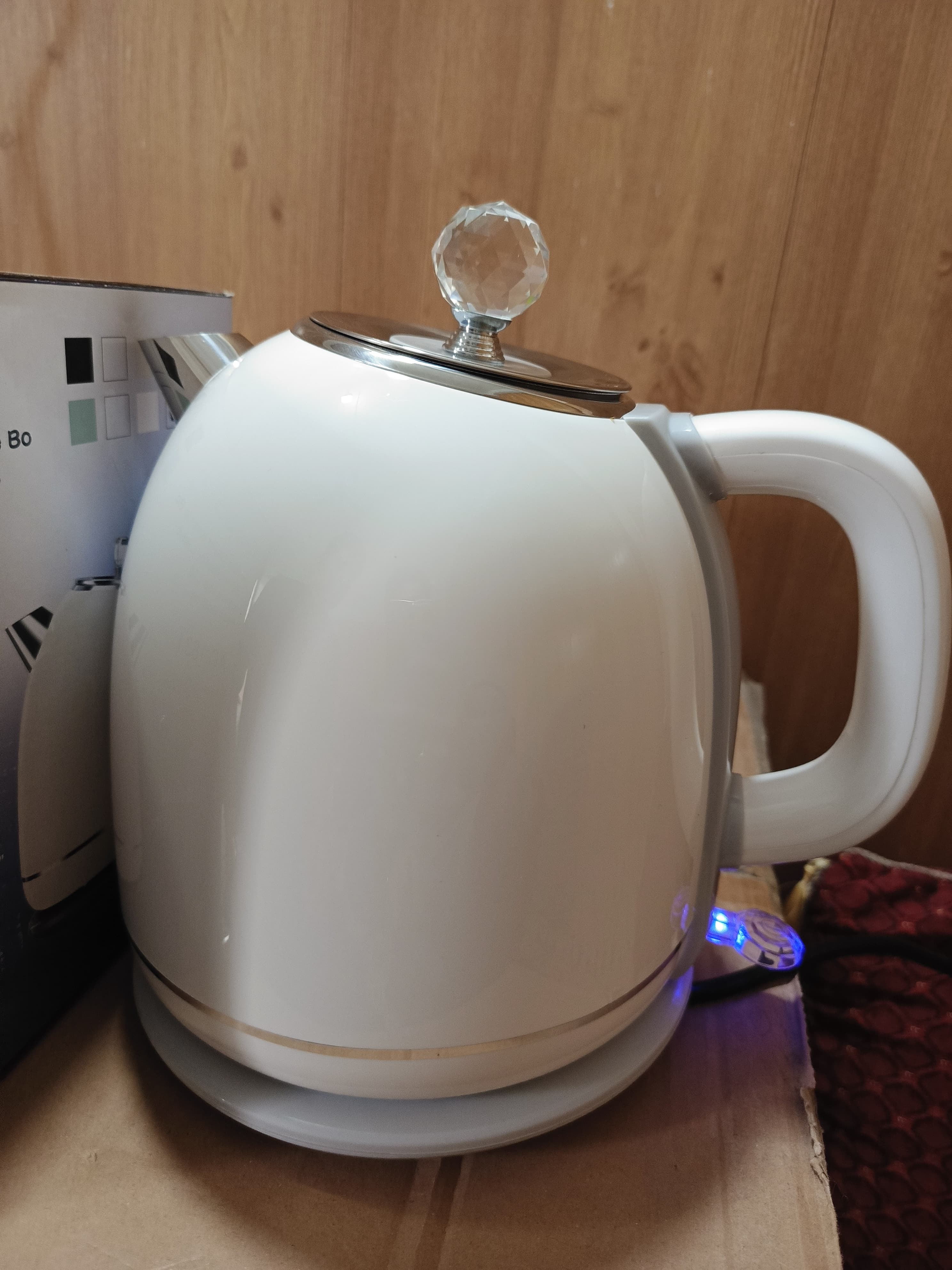 YOUSDAS Cool in Touch Electric Kettle 1.7 Ltr