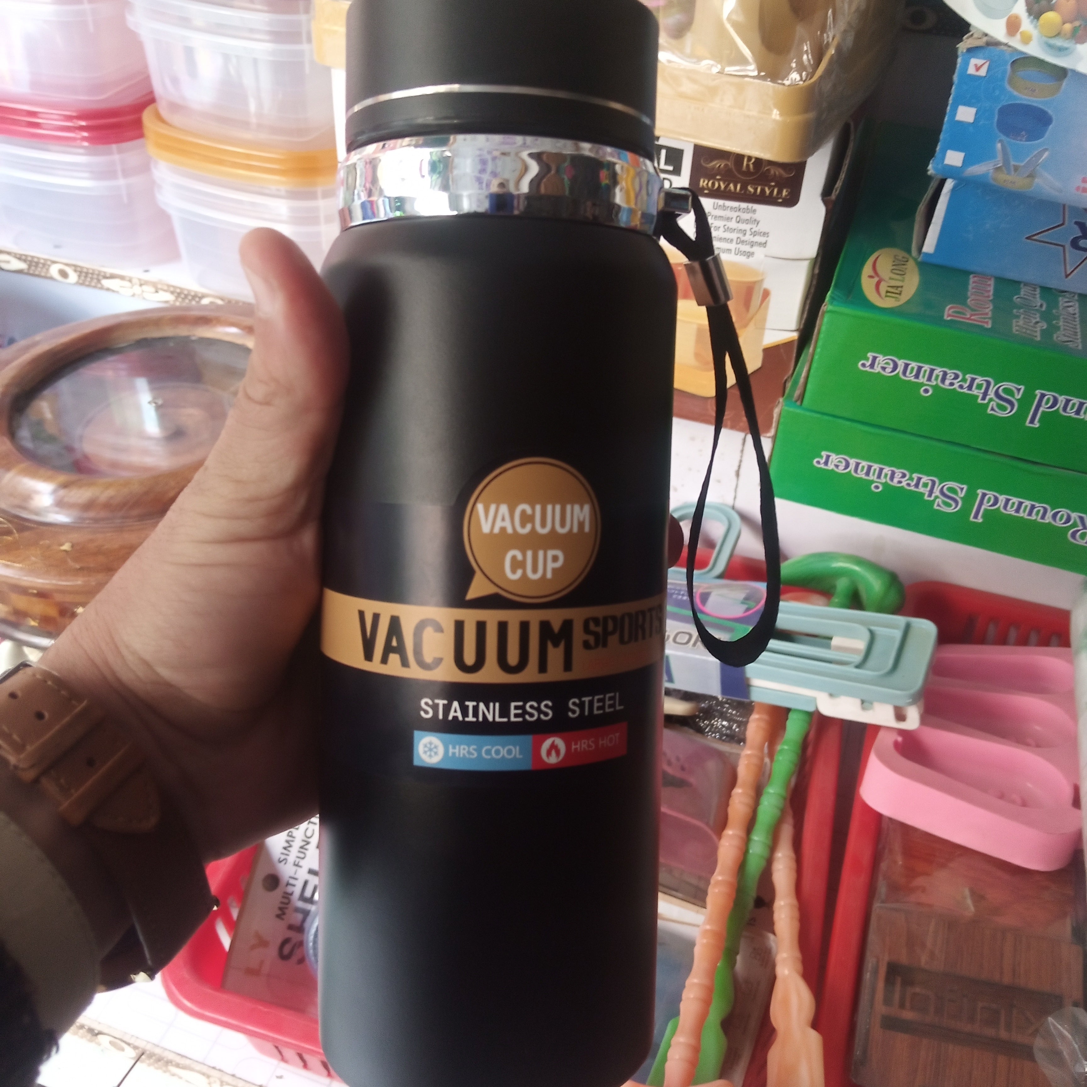 Stainless Steel Vacuum Sports Cup with Digital Display.